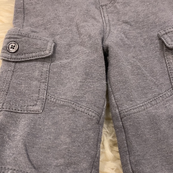 Name It White T-Shirt and Koala Kids Gray Cargo Sweatpants in size 12-18M - Picture 7 of 9